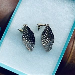 Gold hammered diamond earrings